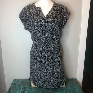 SIZE 2  White House Black Market Dress